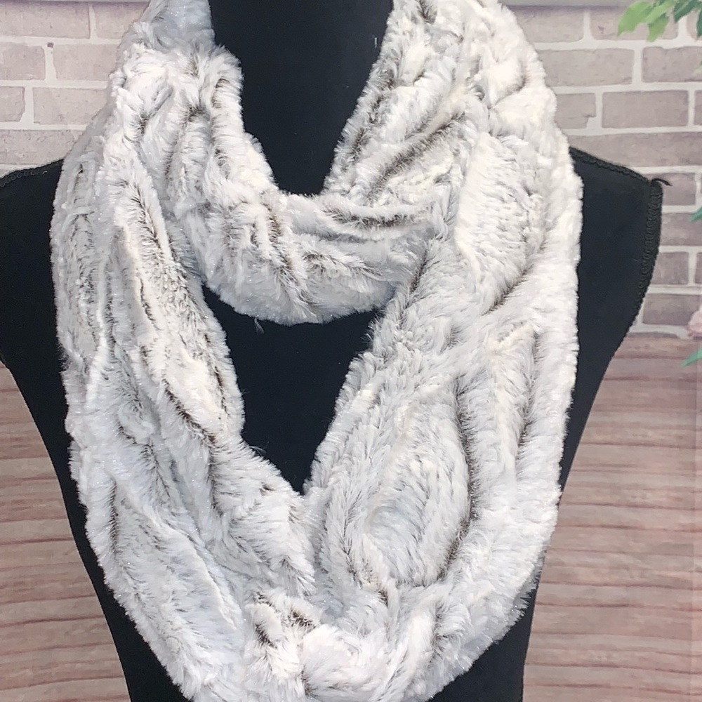 Infinity scarfs - Picture 4 of 8